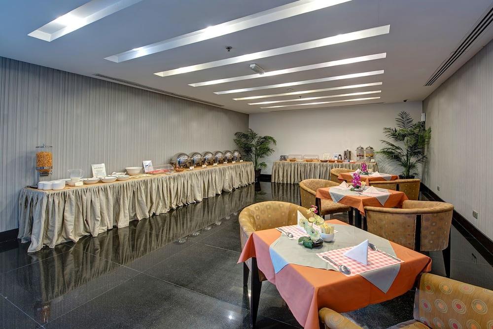 Beach Hotel Apartment Дубай Экстерьер фото